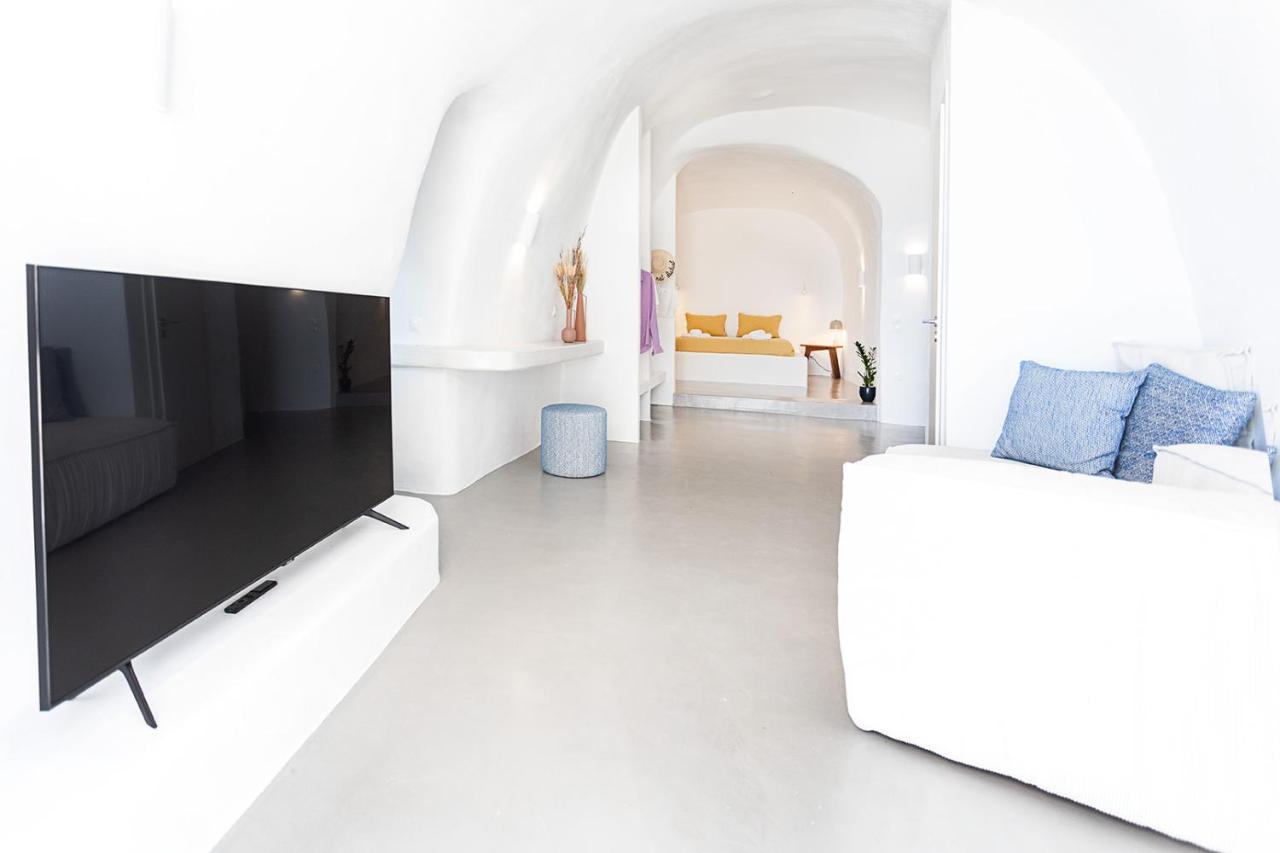 Rafael' S Mediteranian Cave Suites ฟิรอสเตฟานี ภายนอก รูปภาพ